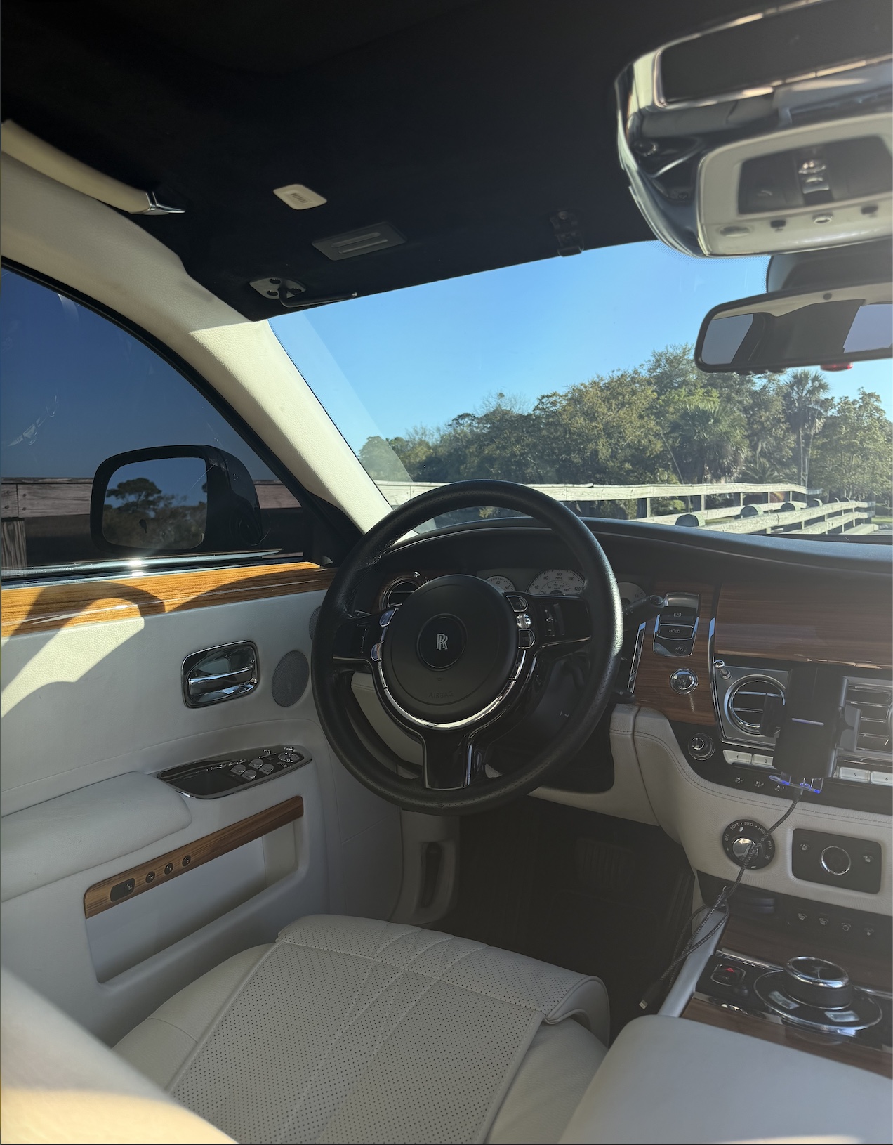 Rolls Royce Ghost — Interior